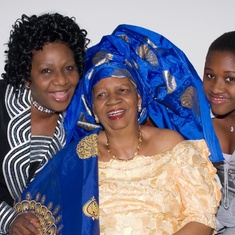 Mama with sis Glad and her daughter ify