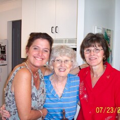 Eve, Mom, Susan 2004