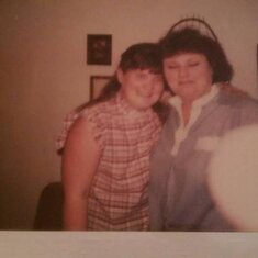 Love this picture of me and my mom! Miss her so much! 