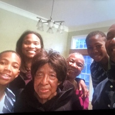 Edison, Nikki, Nana, Mom, Ellis and Jeff--selfie time!