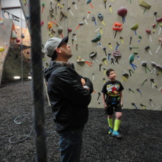 teaching Simon & Luke rock climbing in Wind Gap, PA