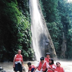 Shooting the rapids at Pagsanjan (2005) - Lolo Flor and grandkids