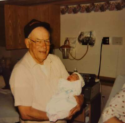 Floyd Robert  Easler
