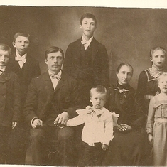 Heinrich & Anna (Timmerman) Dirkschneider Family (Frank on left of photo)