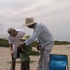 Kiting w/David, Jr & Tara.