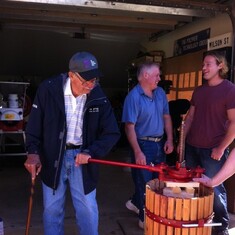 Dad Pressing Syrah wine 2011