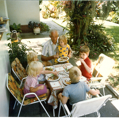 Lunch with the Hillermann and Richmond grandchildren at Wandsbeck Rd, 1990?