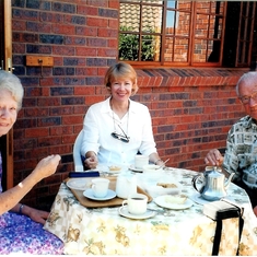 Rona with Mama and Papa at Lutheran Gardens, 2002