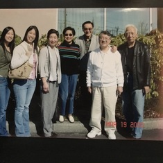 Chen family visiting John & May Chu and R Hsi (behind Futung) at the hotel in 2006.