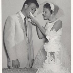Wedding day cake! Mom and Dad 1959 (2)