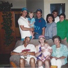 1995 Family pic at Dads (2)