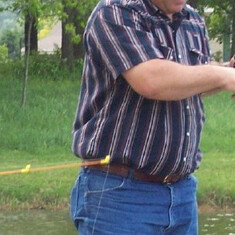 Dad Fishing 04-2006