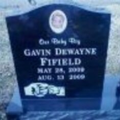 Gavin's headstone (front)