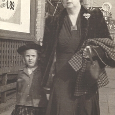 Gayle Barbour and Aunt Marge Menefee at 1939 World's Fair