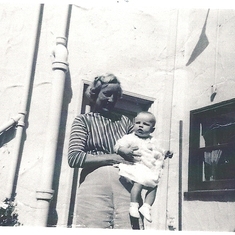 Ruth Barbour with daughter Julie in 1955