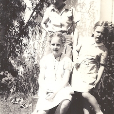 Mother Ruth Barbour and daughters Gayle and Susan