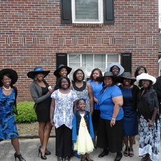 It's a family affair - Sisters, sister n laws, daughters, granddaughters, great granddaughter, nieces and grandnieces, celebrate Mommy's favorite color (blue) and hat
