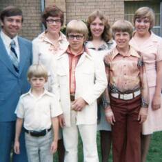 Family picture in 1975.