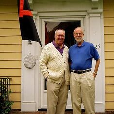 Warren & Bob at the Duncan Homestead (May 2005)
