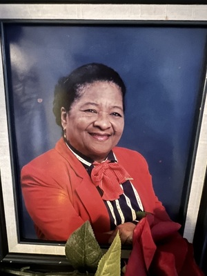 Gladys Clementina Bateman(Rajah)