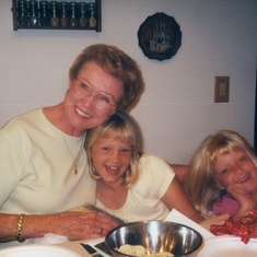 Sept. 2000 - Smiles with Grandma (Heather & Jenna)