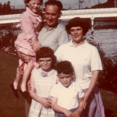 1962 - Gloria, Sam, Linda, Ern & Valerie.