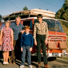 1974 - Gloria, Sam, Ray & Ern heading off on their Western Australia holiday.
