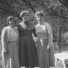1955 - Gloria, Judy & Edna at Warrandyte