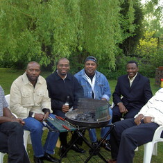 Gordon hosted a barbecue in London, April 2005, and invited some old timers (Friends from CCAST Bambili).
