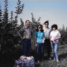 Apple Picking, Erwing Orchards - Sep, 1987
