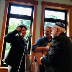 Laurie Julian & Greg singing Susan Osborn's "When I Let Go and Fly to the Sun" in 2019 at Unity. 