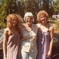 Liz, mom and Andy 1979