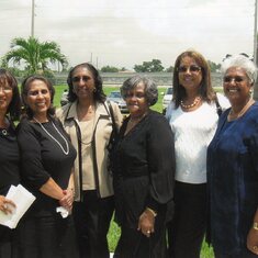 The Bridgemahon sisters
L-R  Maureen, Gloria, Heather, Pauline, Michele & Norma.