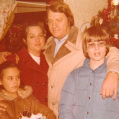 Helen, her husband, Myron, her son, Todd and daughter, Renee’