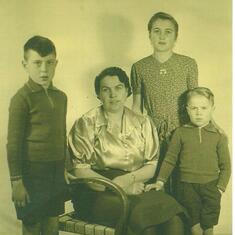 Helene with her mother and two brothers, Hans and Pete