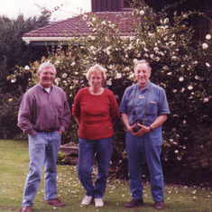 Mike and Glynne Morresey and Dad, during Dad and Mom's trip to New Zealand, March 1998.