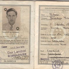 the German passport he needed to emigrate --- der deutsche Pass den er zum Ausreisen benötigte