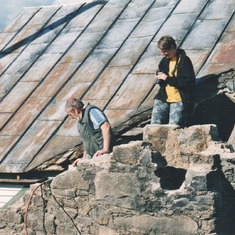 Summer of 2003, Hermann and Ulrike inspecting from above, where the old kitchen roof used to be --- Sommer 2003, Hermann und Ulrike inspizieren von oben wo das alte Küchendach mal war