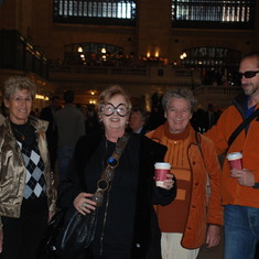 In honor of my mom's 70th birthday we all flew to NYC and celebrated for a long weekend. Grand Central Station, 10-2008