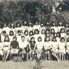 mc1967-1968-3m3:
Class 3M3
Sylvie Ngô Thiêu Hoa was on the 2nd line, 8th from left, I was on the 1st line, 3rd from right.