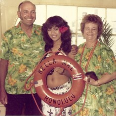 Hoover and Alta on Hawaiian Cruise