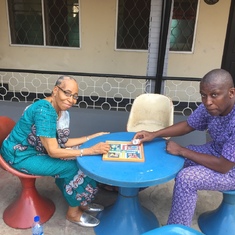 Game of ludo with mummy