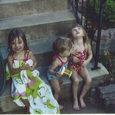 rylie, kyla and imogin at aunt corrie's house