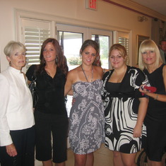 Dee and her beautiful nieces, Rachel, Kameryn, and Kayla. Along with sister in-law Loretta.
