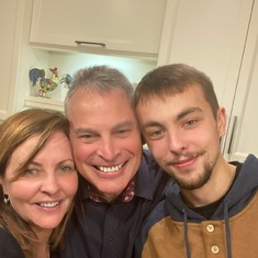 James with his uncle John and tante Lyne on New Years 2020 in St Jerome, Qc