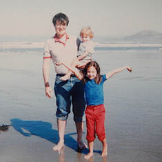 Jimmy with his children, Joe and Rachel, Newport, Oregon, 1985.