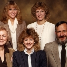 HOLTZ
Front:  Diane, Jill, & Jim
Back:  Carrie & Debbie