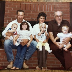 Dad, Mom, Grandpa Lynn & Grandkids!