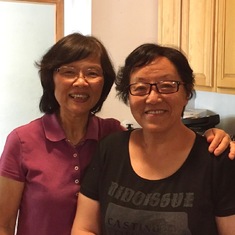 2017年7月29日吴老师与来访的老同事张老师欢聚在美国加州。
