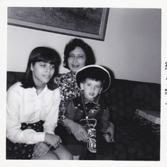 Xmas December, 1966
Jan, Elaine and Steve